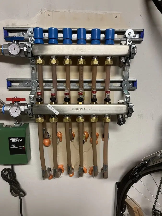 Plumber performing Leak Detection at a residential property in Dos Palos